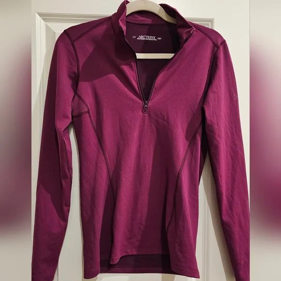 Arc'teryx PhaceAR Women's Burgundy Quarter-Zip Top - Picture 2 of 6